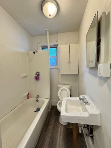 6640 Rowan St, Lincoln Larimer, PA 15206