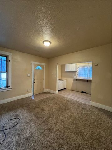 6640 Rowan St, Lincoln Larimer, PA 15206