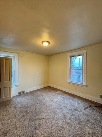 6640 Rowan St, Lincoln Larimer, PA 15206