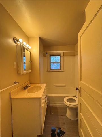 6640 Rowan St, Lincoln Larimer, PA 15206