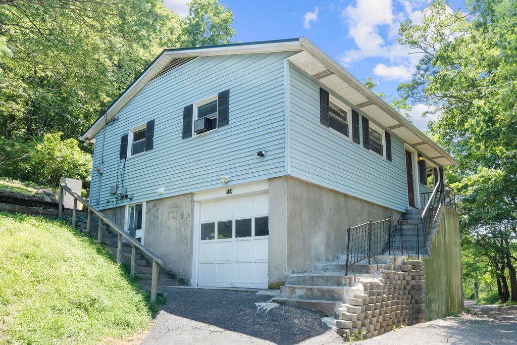 31 Old Shelter Rock Road, Danbury, CT 06810