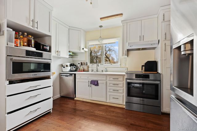 2881 Meadowcrest Drive, Yorktown Heights, NY 10598