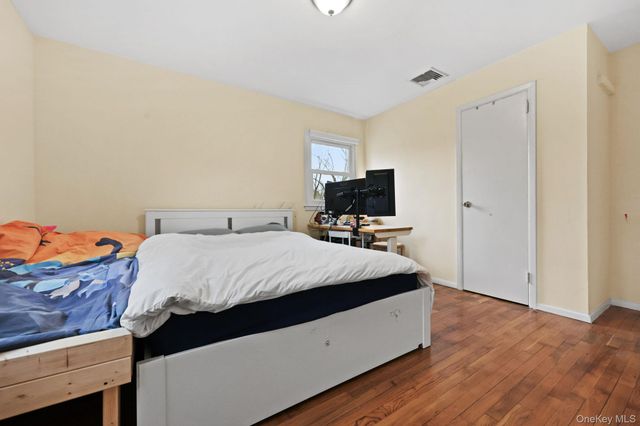 2881 Meadowcrest Drive, Yorktown Heights, NY 10598