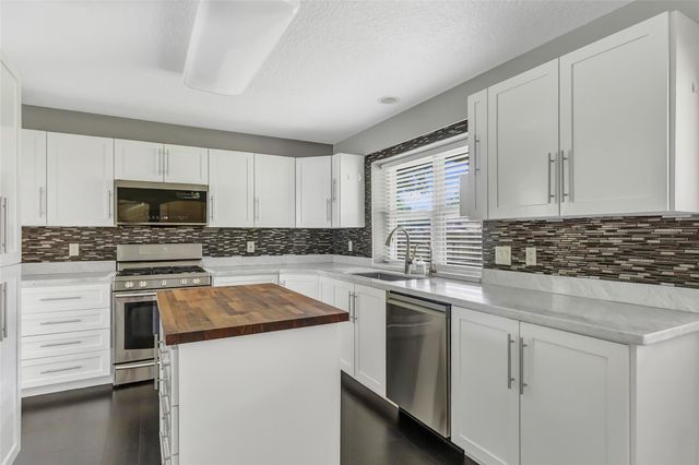5721 Forest Timbers Drive, Humble, TX 77346