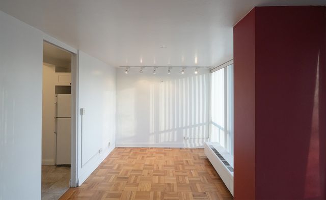 601 E 32nd Street 400, Chicago, IL 60616