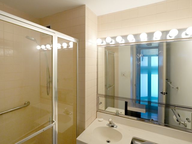 601 E 32nd Street 400, Chicago, IL 60616