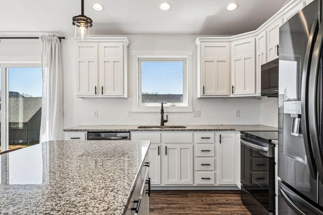 2532 Miller Avenue, River Falls, WI 54022