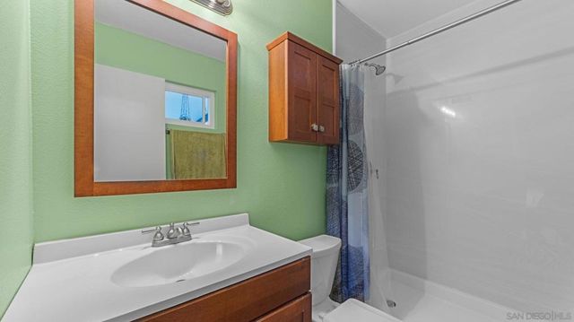 1131 Conway Dr, Escondido, CA 92027