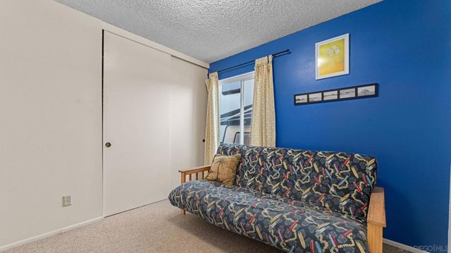 1131 Conway Dr, Escondido, CA 92027