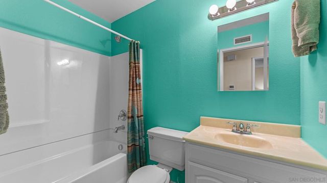 1131 Conway Dr, Escondido, CA 92027