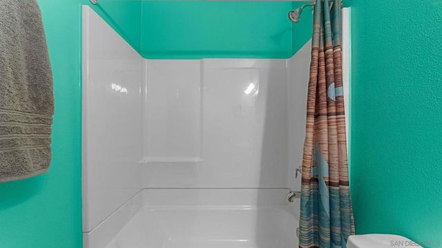 1131 Conway Dr, Escondido, CA 92027
