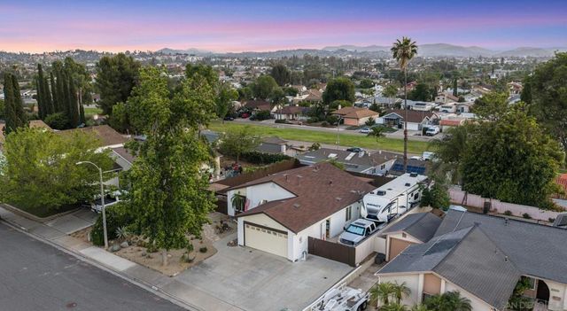 1131 Conway Dr, Escondido, CA 92027