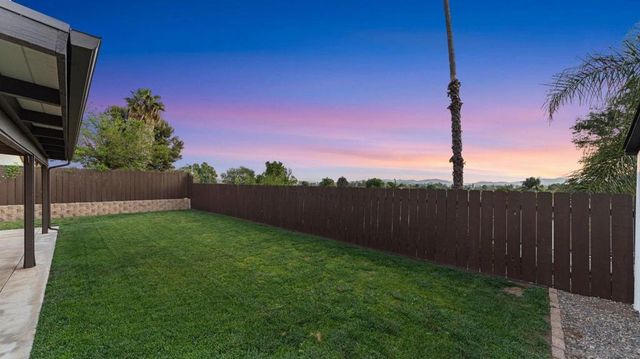 1131 Conway Dr, Escondido, CA 92027
