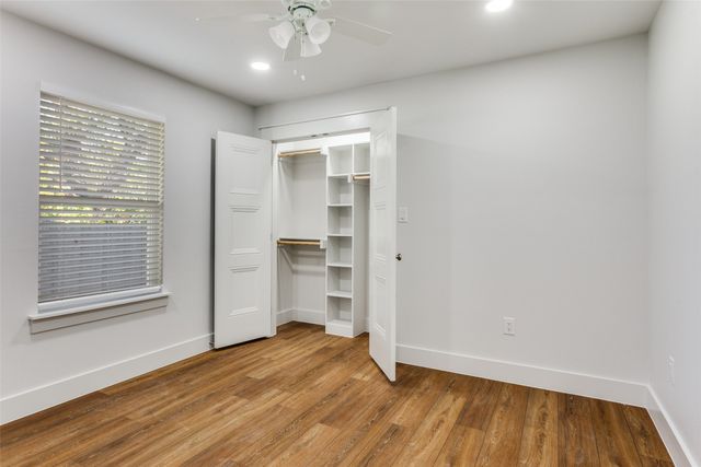 3233 Sandage Avenue, Fort Worth, TX 76109