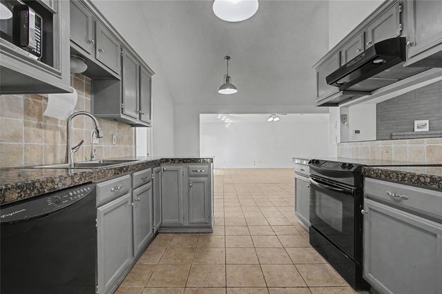 22516 Pebble Beach Way, Huntsville, TX 77320