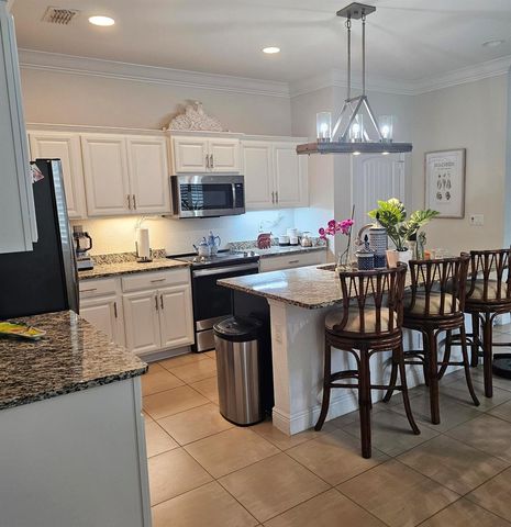232 SE Via Visconti, Port St. Lucie, FL 34952