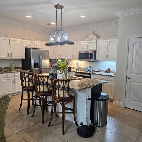 232 SE Via Visconti, Port St. Lucie, FL 34952