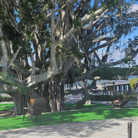 232 SE Via Visconti, Port St. Lucie, FL 34952