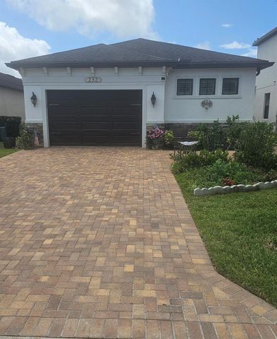 232 SE Via Visconti, Port St. Lucie, FL 34952
