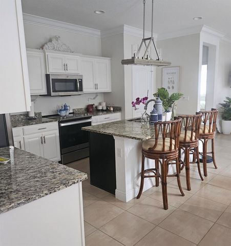 232 SE Via Visconti, Port St. Lucie, FL 34952