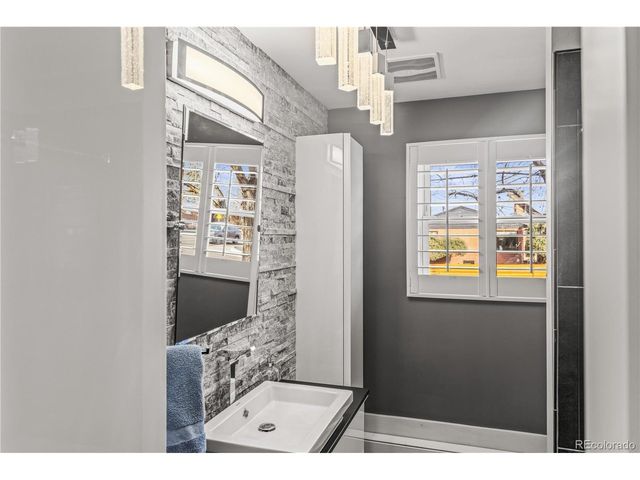 7005 W 44th Ave, Wheat Ridge, CO 80033