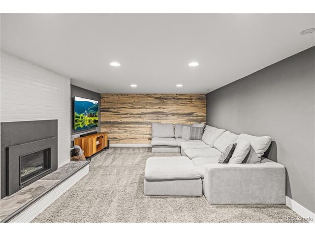 7005 W 44th Ave, Wheat Ridge, CO 80033