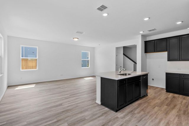 106 Pebblestream PASS, Taylor, TX 76574