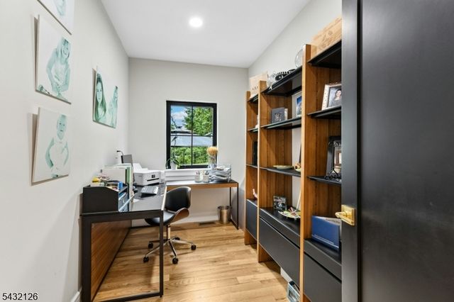 49 Upper Dr, Watchung Boro, NJ 07069