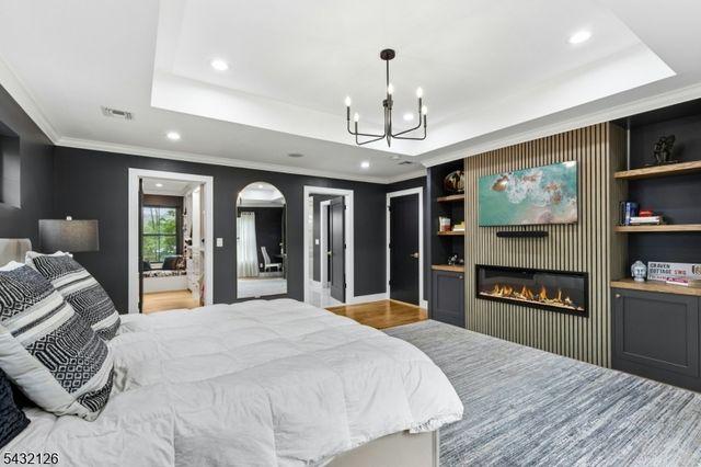 49 Upper Dr, Watchung Boro, NJ 07069