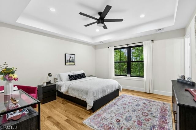 49 Upper Dr, Watchung Boro, NJ 07069