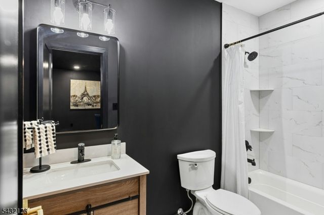 49 Upper Dr, Watchung Boro, NJ 07069