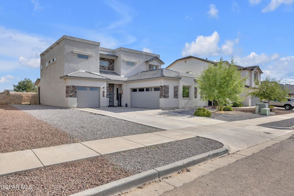 12526 Breeder Cup Way, El Paso, TX 79928