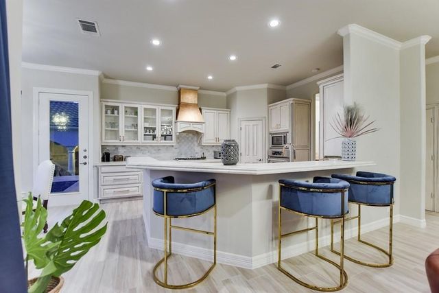 1517 Osprey Ridge LOOP, Lago Vista, TX 78645