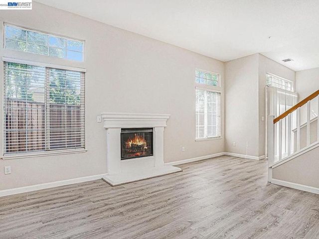 4071 Ghiotti Dr, Pleasanton, CA 94588