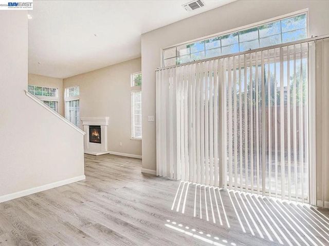 4071 Ghiotti Dr, Pleasanton, CA 94588