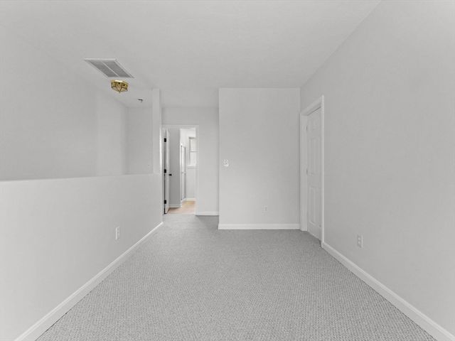 28 Crestview Dr RHS, Westborough, MA 01581