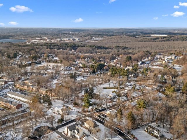 28 Crestview Dr RHS, Westborough, MA 01581