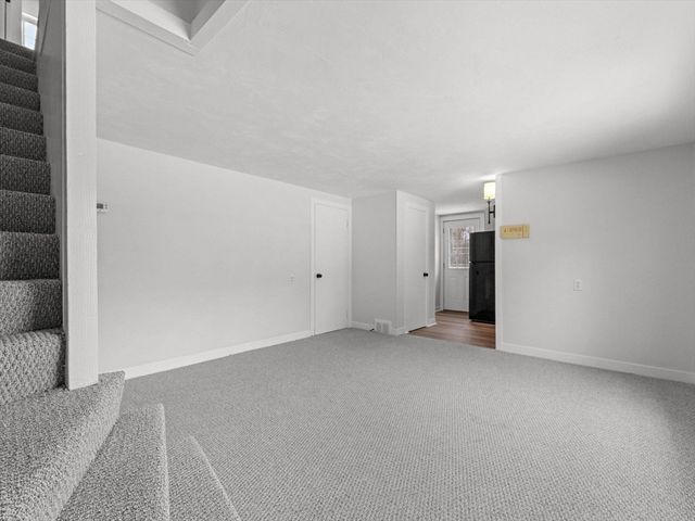 28 Crestview Dr RHS, Westborough, MA 01581