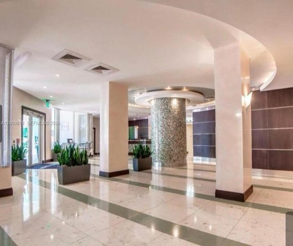 3801 S Ocean Drive 2B, Hollywood, FL 33019