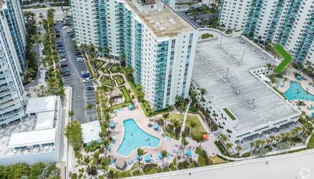3801 S Ocean Drive 2B, Hollywood, FL 33019