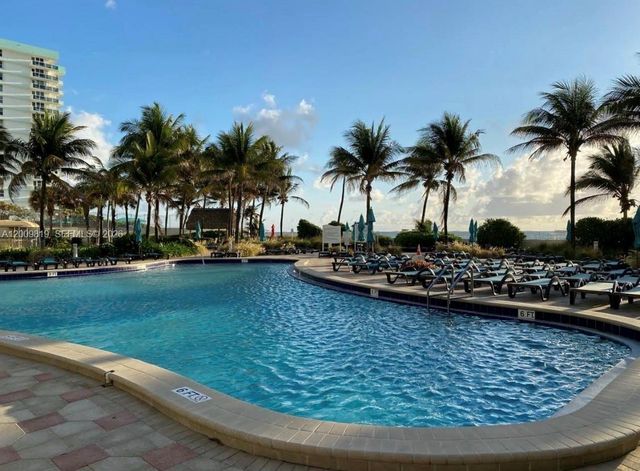 3801 S Ocean Drive 2B, Hollywood, FL 33019