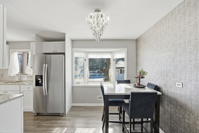 537 E 161st Place, South Holland, IL 60473