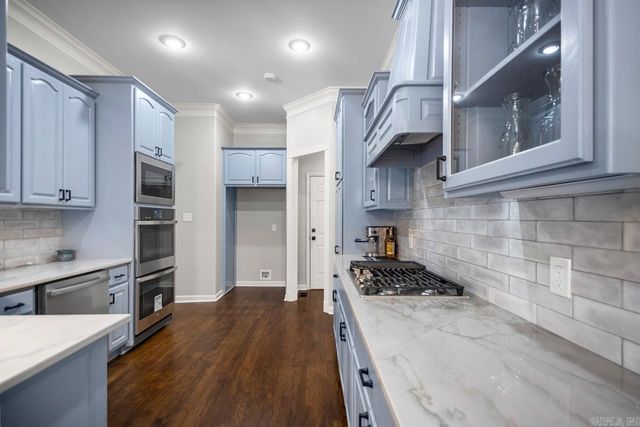 2806 Woodsgate Drive, Little Rock, AR 72211