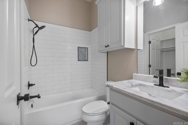 2806 Woodsgate Drive, Little Rock, AR 72211