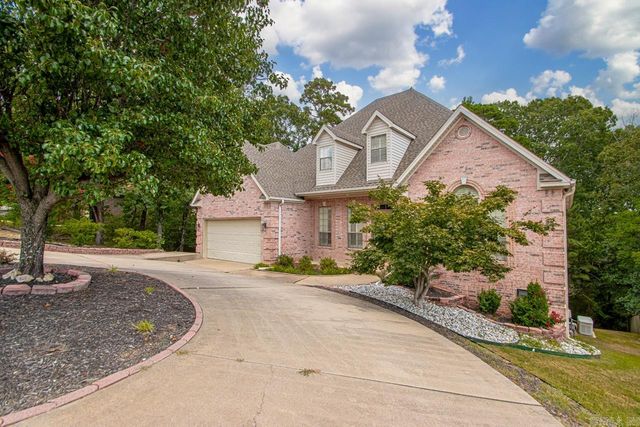 2806 Woodsgate Drive, Little Rock, AR 72211