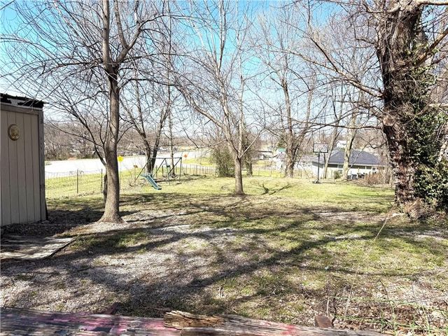 400 E North Main Street, Richmond, MO 64085
