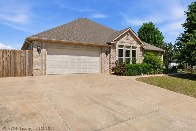 9004 Lakeside Way, Fort Smith, AR 72903