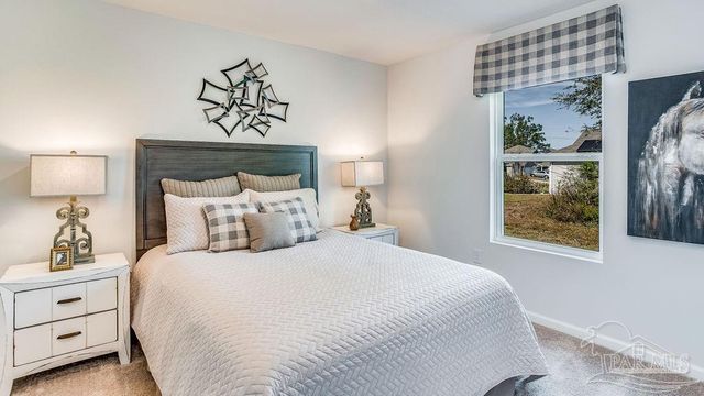 2022 Limpkin St, Cantonment, FL 32533