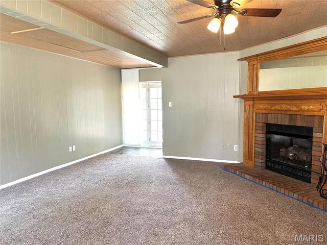 9 CROSSROAD Drive, Fairview Heights, IL 62208