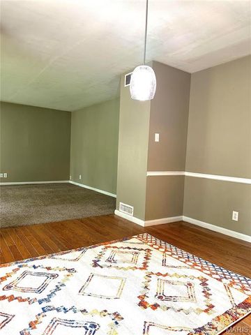 9 CROSSROAD Drive, Fairview Heights, IL 62208